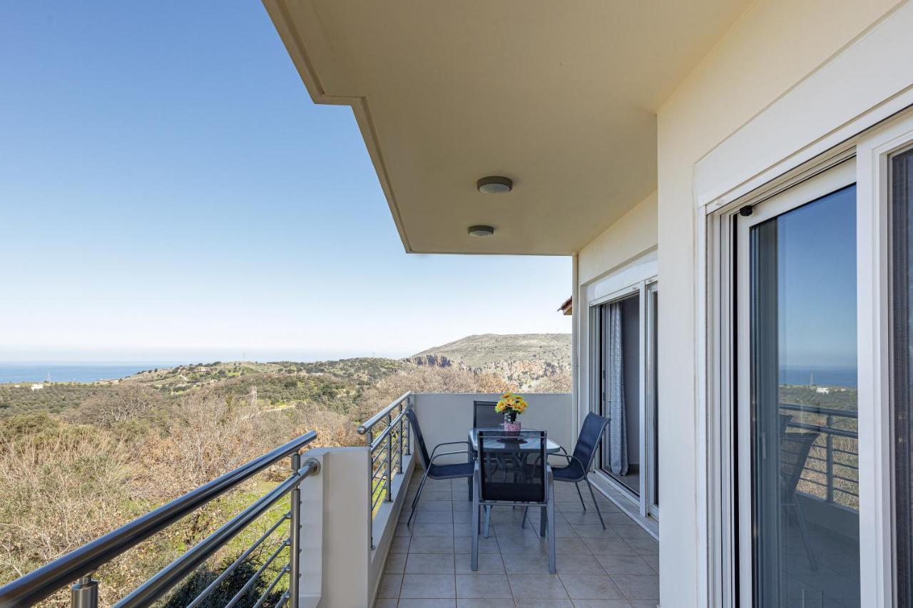 Karotí Vourvahis Seaview Apartments מראה חיצוני תמונה